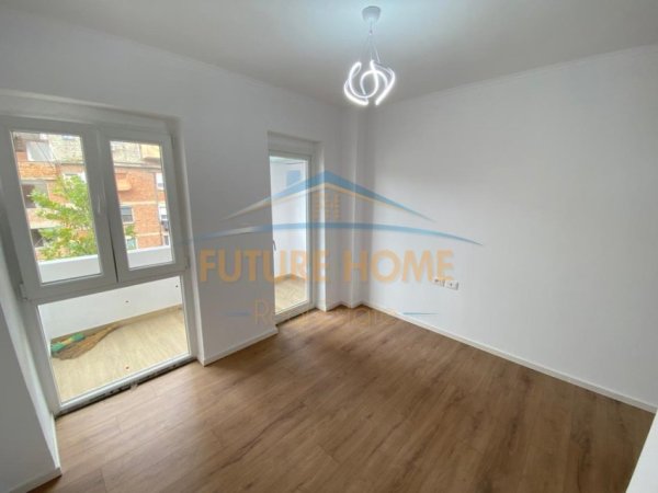 Tirane, shitet apartament 2+1+Ballkon Kati 4, 63 m² 169.000 € (21 DHJETORI)