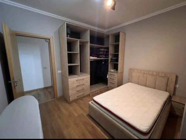 Tirane, jepet me qera apartament 2+1 Kati 3, 90 m² 900 € (KOPSHTI BOTANIK)