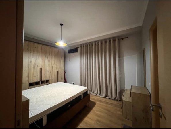 Tirane, jepet me qera apartament 2+1 Kati 3, 90 m² 900 € (KOPSHTI BOTANIK)