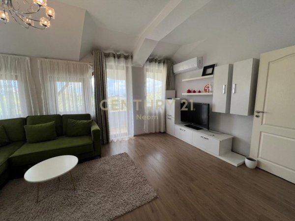 Tirane, jepet me qera apartament 2+1+Ballkon Kati 2, 120 m² 800 € (Liqeni Tiranes)