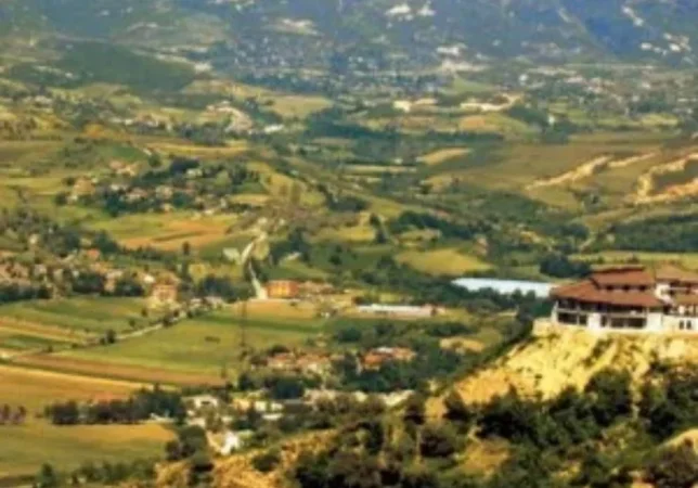 Tirane, shitet truall , 700 m² 49.000 € (Mullet)