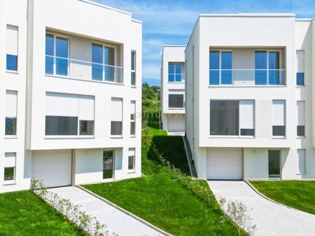 Tirane, jepet me qera Vile 3+1+Ballkon , 197 m² 1.300 € (ABA, Fresk)