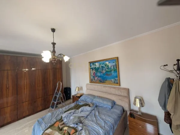 Tirane, shes apartament 2+1 Kati 9, 110 m² 270.000 € (Rruga e Barrikadave)