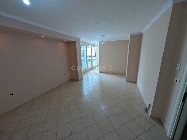 Tirane, shes apartament 2+1 Kati 4, 91 m² 128.000 € (Pallatet Cabej)