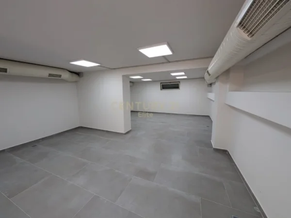 Tirane, shes ambjent biznesi Kati 0, 155 m² 455.000 € (Tirana e Re)