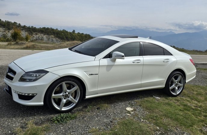 Tirane, shes makine CLS 550 biturbo 520 HP look AMG 63s Benzin, e bardhë automatik Klima 117.000 km 18.501 €