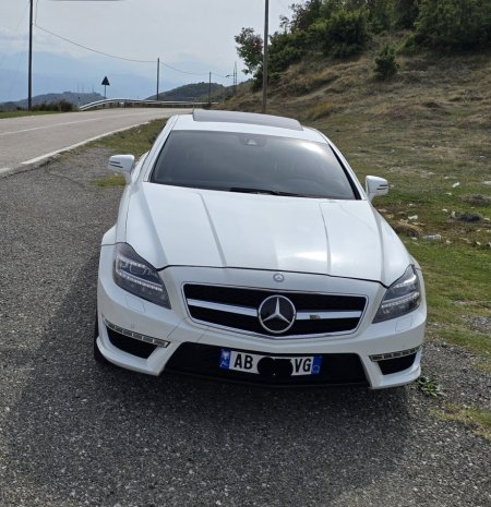 Tirane, shes makine CLS 550 biturbo 520 HP look AMG 63s Benzin, e bardhë automatik Klima 117.000 km 18.501 €