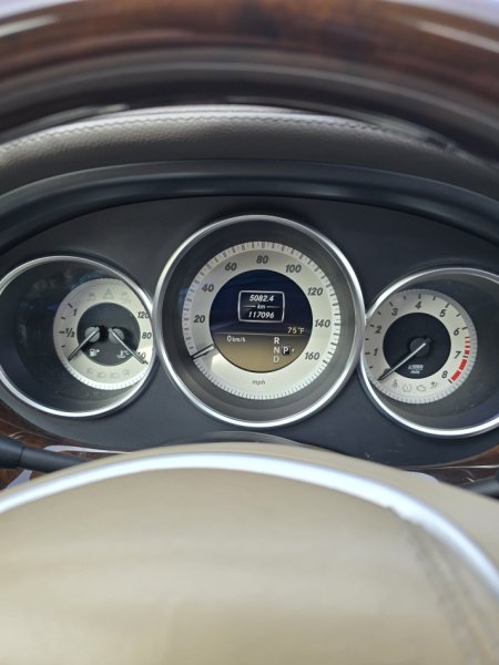 Tirane, shes makine CLS 550 biturbo 520 HP look AMG 63s Benzin, e bardhë automatik Klima 117.000 km 18.501 €