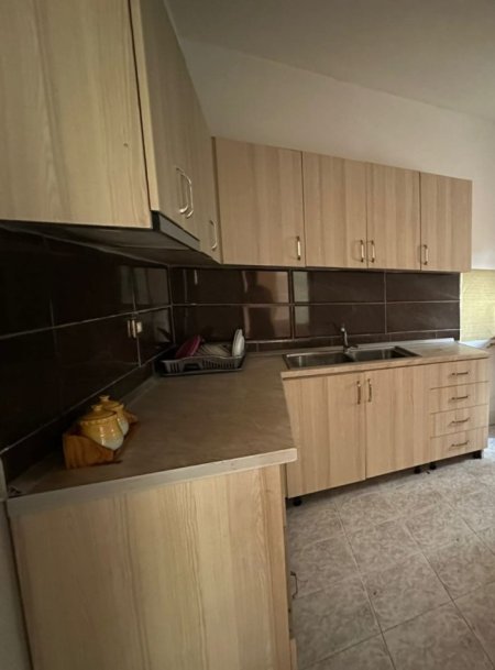 Tirane, jepet me qera Vile 1+1 Kati 1, 65 m² (Mbrapa Neptunit, Don Bosko)