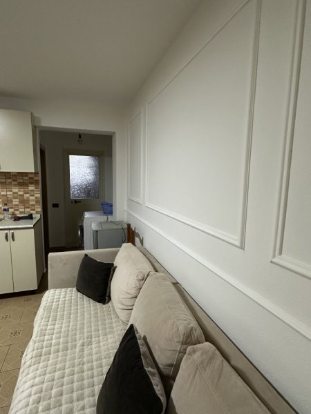 Tirane, jepet me qera apartament 1+1 Kati 1, 28.000 leke (Rr Agush Gjergjevica, mbrapa Kryegjyshates Bektashiane. 5 minuta larg nga unaza e re Veriore.)