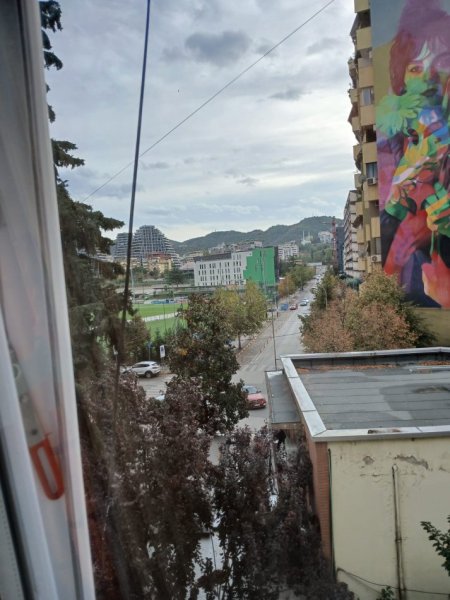 Tirane, jepet me qera apartament 2+1 Kati 4, 80 m² 650 € (Rruga e Kosovarve)