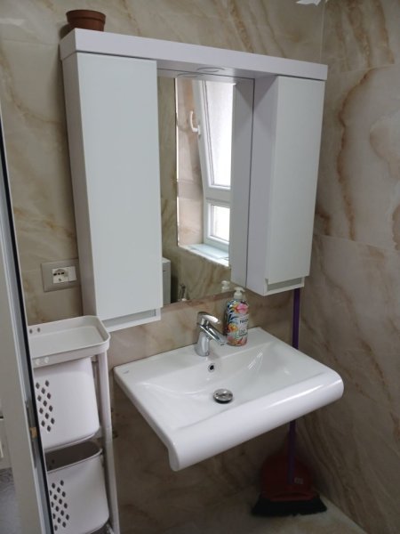 Tirane, jepet me qera apartament 2+1 Kati 4, 80 m² 650 € (Rruga e Kosovarve)