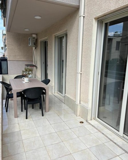 Tirane, jepet me qera apartament 1+1+verande Kati 2, 70 m² 600 € (Rr.Peti Liqeni i Thate)