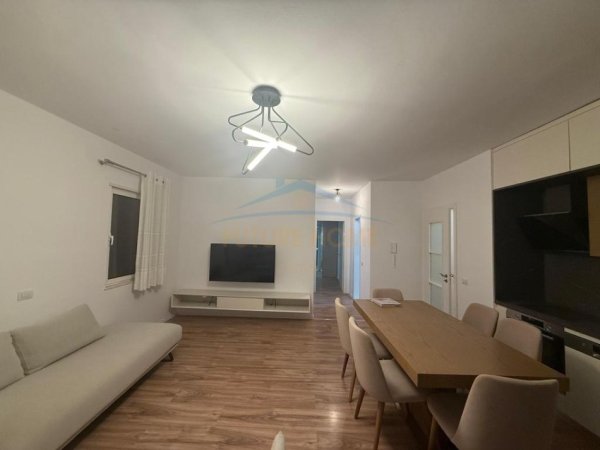 Tirane, shitet apartament 3+1+Ballkon Kati 4, 131 m² 141.000 € 