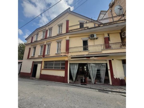 Tirane, jepet me qera ambjent biznesi Kati 3, 300 m² 3.500 € (Vasil shanto)