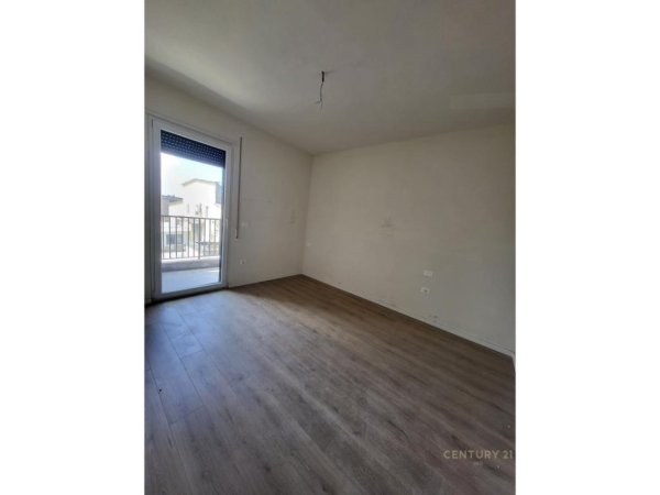 Tirane, jepet me qera ambjent biznesi Kati 1, 70 m² 550 € (Don Bosko)
