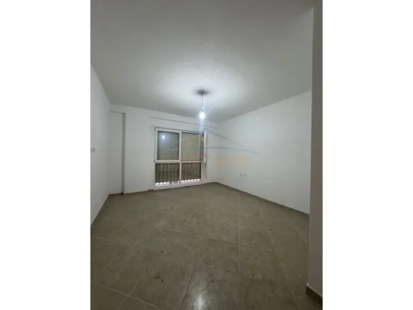 Tirane, shitet apartament 2+1 Kati 3, 118 m² 200.000 € 