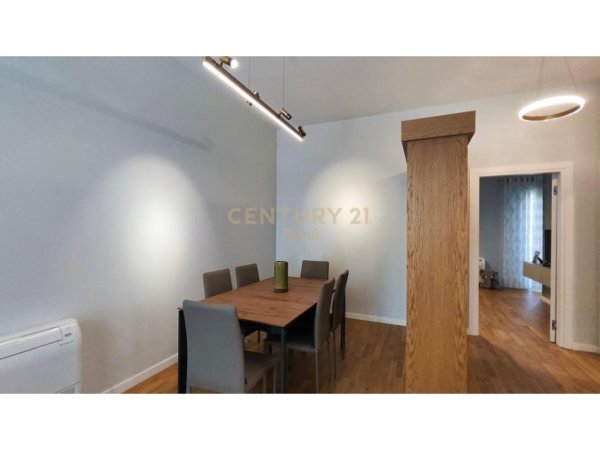 Tirane, jepet me qera apartament 1+1 Kati 3, 313 m² 1.500 € (Rruga Petro Poga)