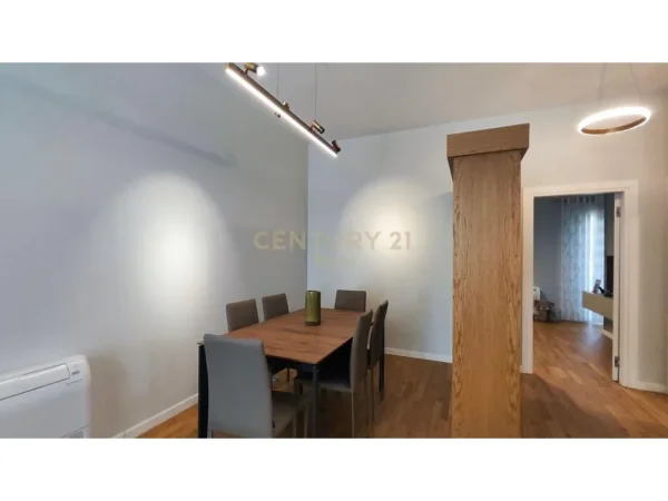 Tirane, jepet me qera apartament 1+1 Kati 3, 313 m² 1.500 € (Rruga Petro Poga)