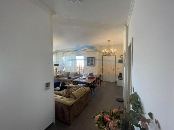 Tirane, shitet apartament 3+1 , 107 m² 280000 €