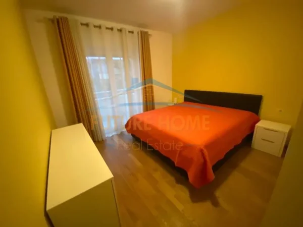 Tirane, shitet apartament 3+1 Kati 1, 340 m² 450.000 € 