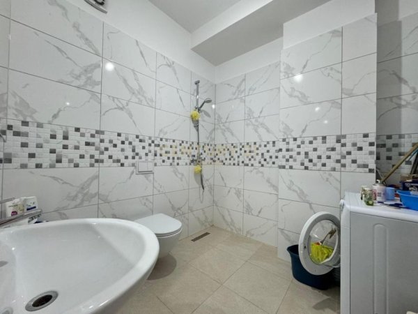 Tirane, jepet me qera apartament 2+1 Kati 8, 83 m² 650 € (Don Bosko)