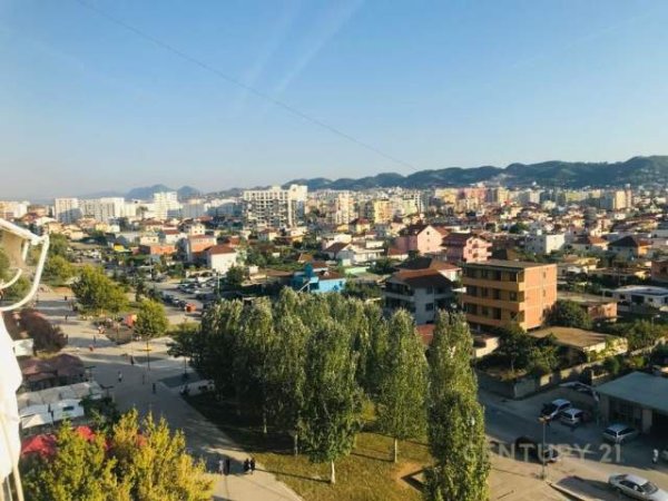 Tirane, shitet apartament 2+1 Kati 8, 96 m² 102.000 Euro (Ish-Fusha e Aviacionit)