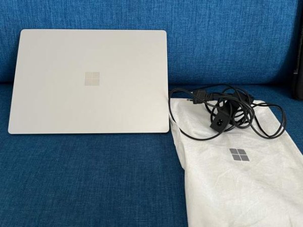 Elbasan, shes Laptop Microsoft surface pro 4 touch screen 700 Euro