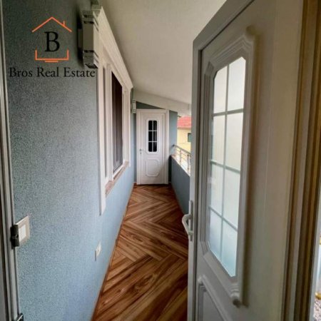 Tirane, jepet me qera Vile Kati 4, 600 Euro (Pallati Brigadave,Fshati Sos)