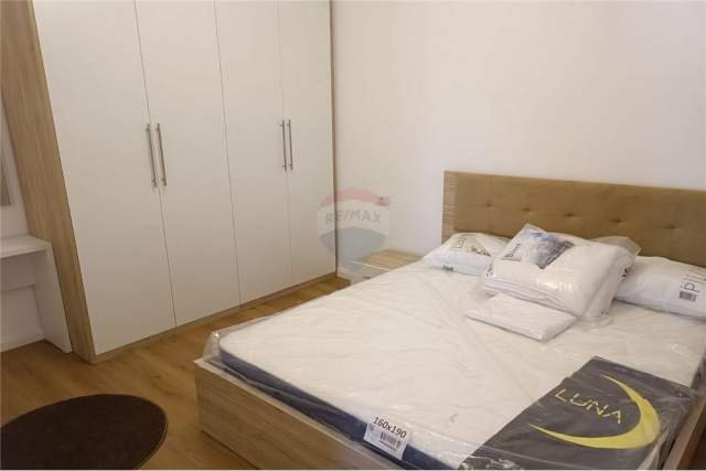 Tirane, jepet me qera apartament 2+1+BLK Kati 5, 145 m² 400 Euro (Fresk)