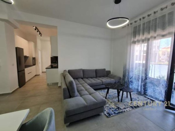 Tirane, jepet me qera apartament 3+1+A+BLK Kati 2, 125 m² 600 Euro (ali dem)