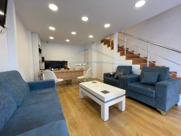 Tirane, jepet me qera ambjent biznesi Kati 0, 40 m² 800 Euro (Rruga e Kavajes)