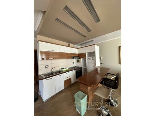 Tirane, jepet me qera apartament 2+1+A+BLK Kati 5, 97 m² 750 Euro (Qender)