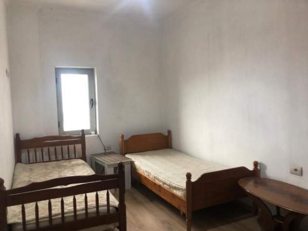 Tirane, jepet me qera apartament 2+1+BLK 90 m² 35.000 Leke (Rruga Teodor keko)