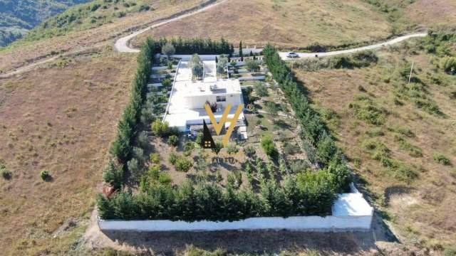 Tirane, shes truall 2.000 m² 230.000 Euro (VAQARR)