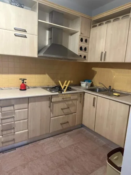 Durres, shitet apartament 3+1 Kati 8, 165 m² 285.000 Euro (NE ZONEN E VOLLGES DURRES)