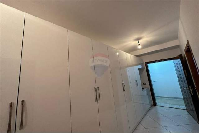 Tirane, jepet me qera apartament 2+1 Kati 1, 86 m² 450 Euro (Rruga Sokrat Miho - Astir, Shqipëri)