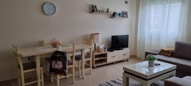 Tirane, jepet me qera apartament 1+1+BLK Kati 2, 65 m² 40.000 Leke (prapa Keshit)