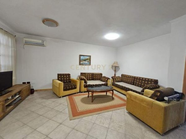 Tirane, jepet me qera apartament 2+1+BLK Kati 2, 70 m² 400 Euro (Rr. Mihal Grameno, Tregu Elektrik)
