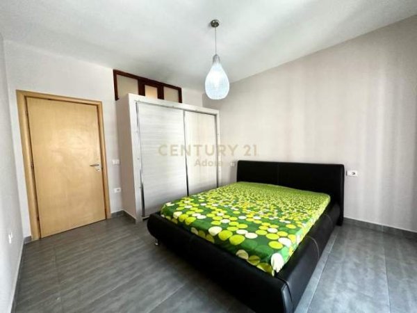 Tirane, jepet me qera apartament 2+1+BLK Kati 3, 107 m² 400 Euro (Yzberish)