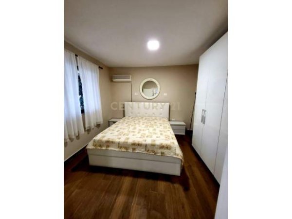 Tirane, jepet me qera apartament 2+1 Kati 1, 86 m² 350 Euro (Rruga e Kavajes)