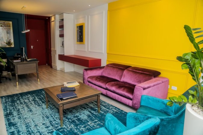 Tirane, jepet me qera zyre Kati 1, 35 m² 800 €