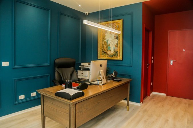 Tirane, jepet me qera zyre Kati 1, 35 m² 800 €