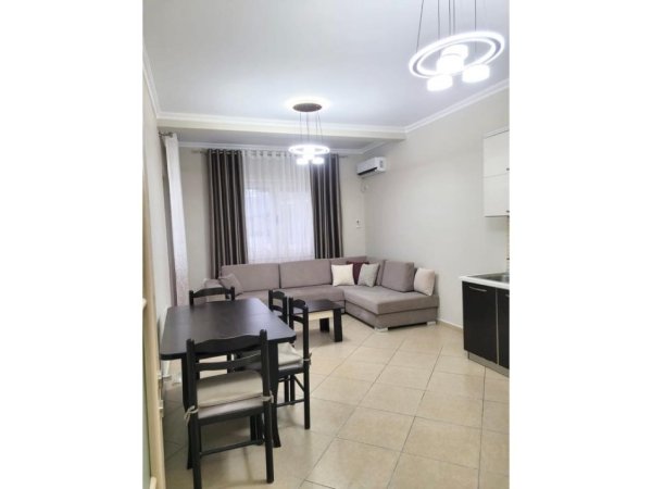 Tirane, jepet me qera apartament 1+1 Kati 3, 70 m² 499 € (Kodra e Diellit)