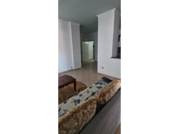 Tirane, jepet me qera apartament 2+1 Kati 6, 80 m² 450 € (Fresku)