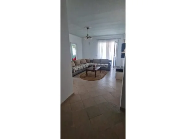 Tirane, jepet me qera apartament 2+1 Kati 6, 80 m² 450 € (Fresku)