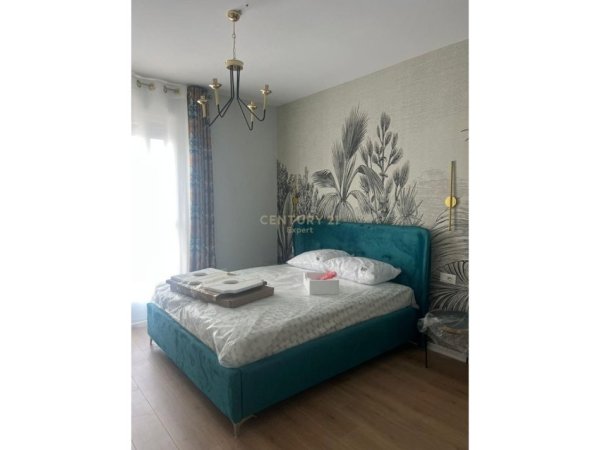 Tirane, jepet me qera apartament 2+1+Ballkon Kati 9, 99 m² 850 € (Don Bosko)