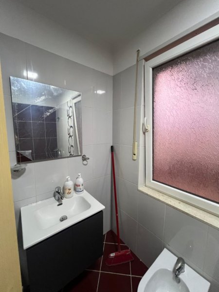 Tirane, jepet me qera apartament+verande | Penthouse 1+1+Ballkon Kati 8, 70 m² 520 € (Aleksandri i Madh)