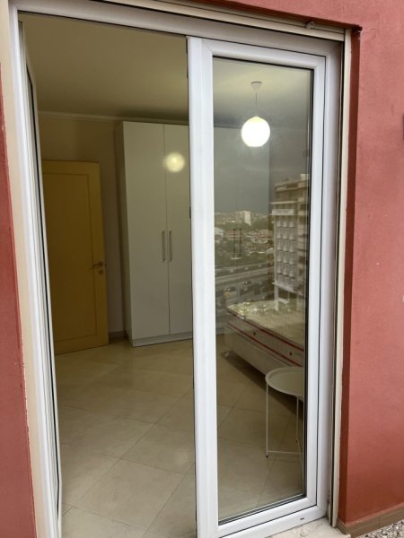 Tirane, jepet me qera apartament+verande | Penthouse 1+1+Ballkon Kati 8, 70 m² 520 € (Aleksandri i Madh)