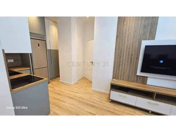 Tirane, jepet me qera apartament 2+1 Kati 2, 82 m² 700 € (Xhamlliku)